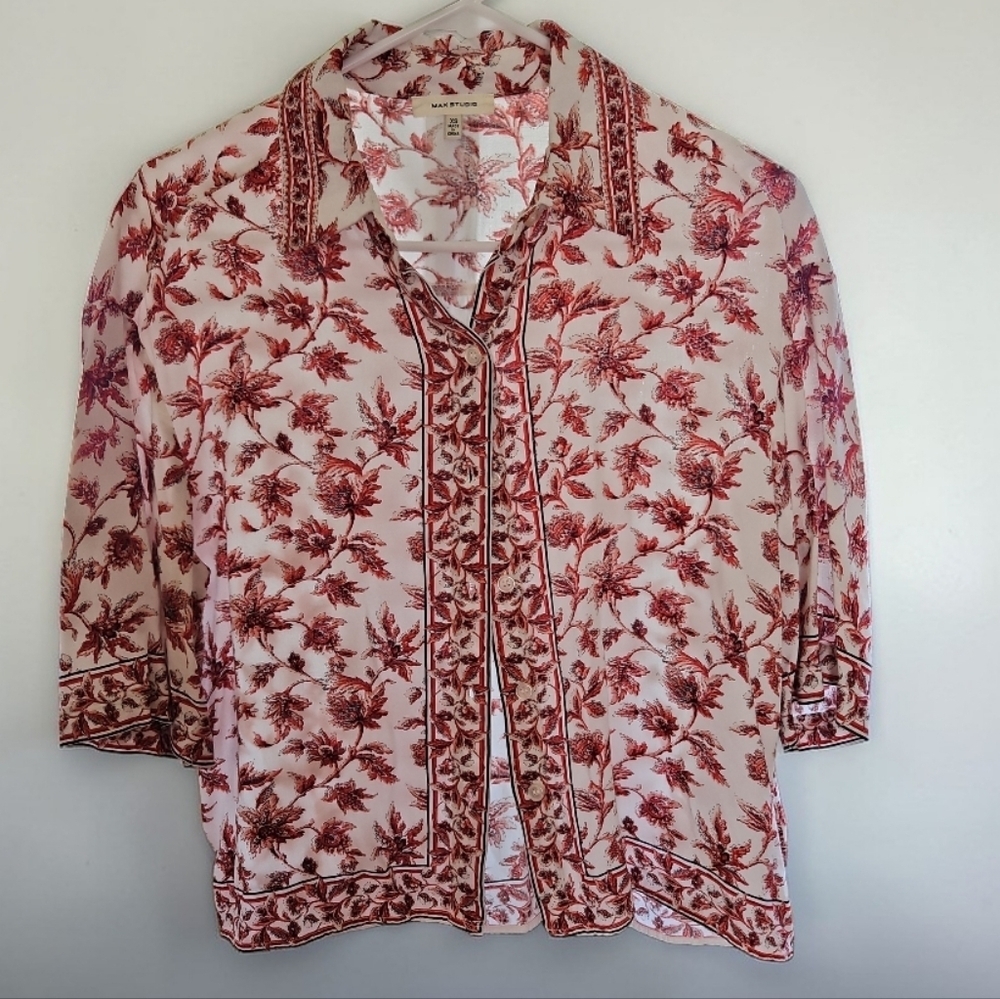 Max Studio Floral Boho Blouse Top Red White Lightweight Rayon Size XS - Picture 2 of 5